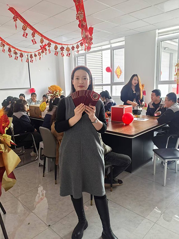 20250123 春节公司年会-发红包-上传.jpg